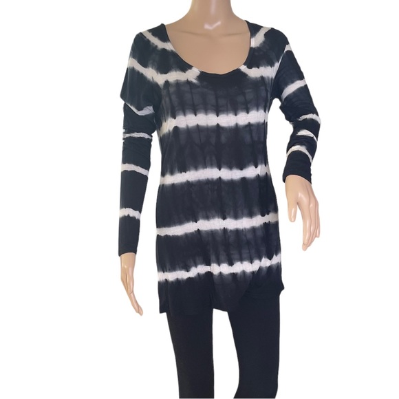 T-PARTY Black & White L/S Tie Dyed Tunic w Wide Round Neck. Very Nice Fabric M - Picture 1 of 8